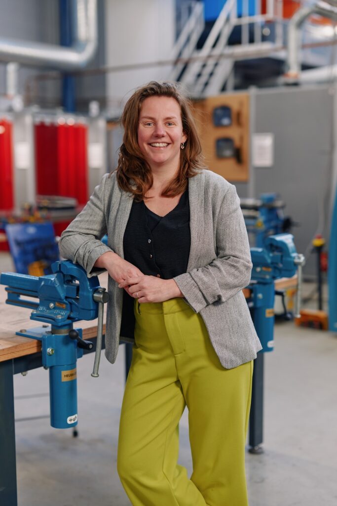 Portret Marketingcommunicatiemedewerker Aniek Mulder OBM Oost bij LUX038 in Zwolle